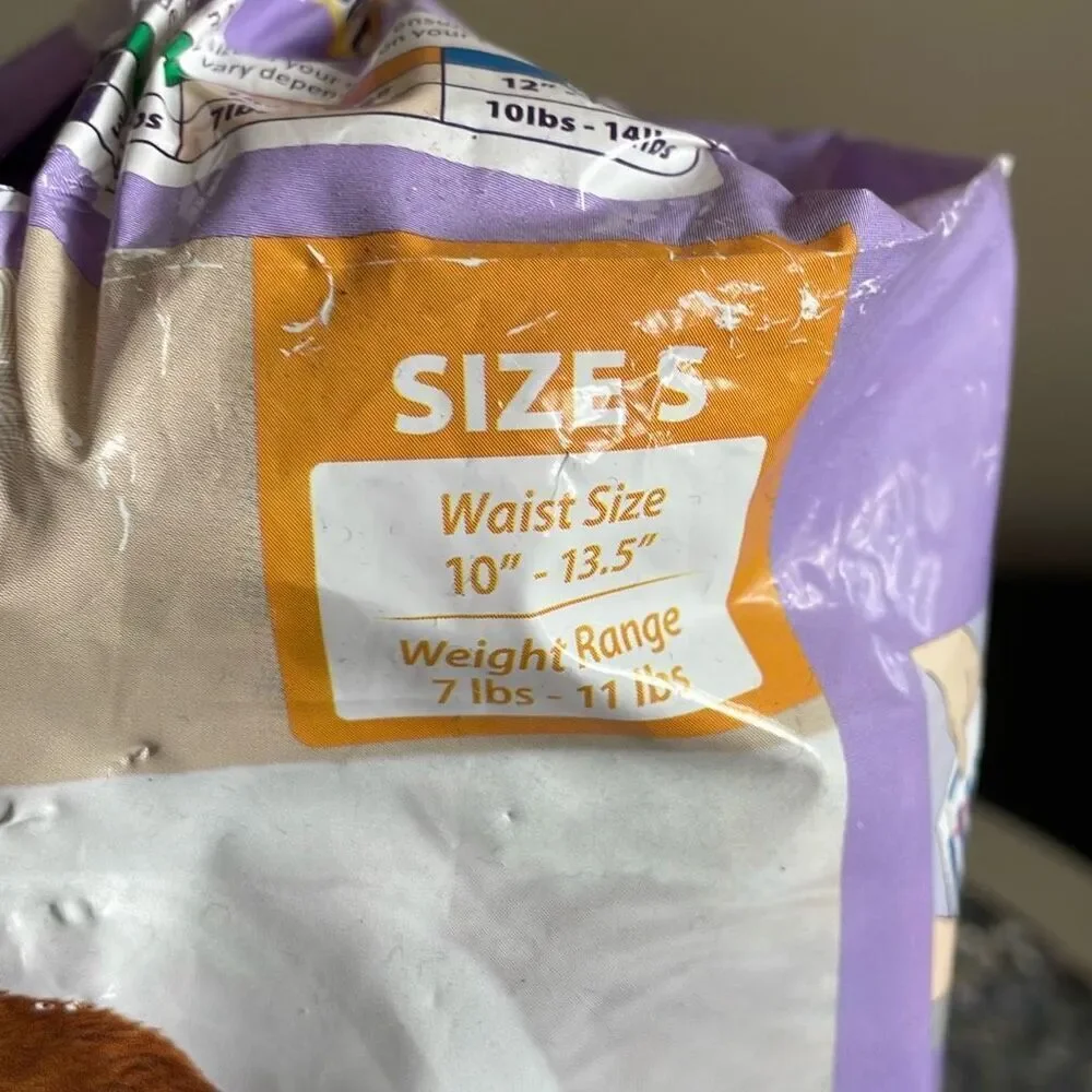 Hartz cat disposable cat diapers opened package 11 cat diapers Size small